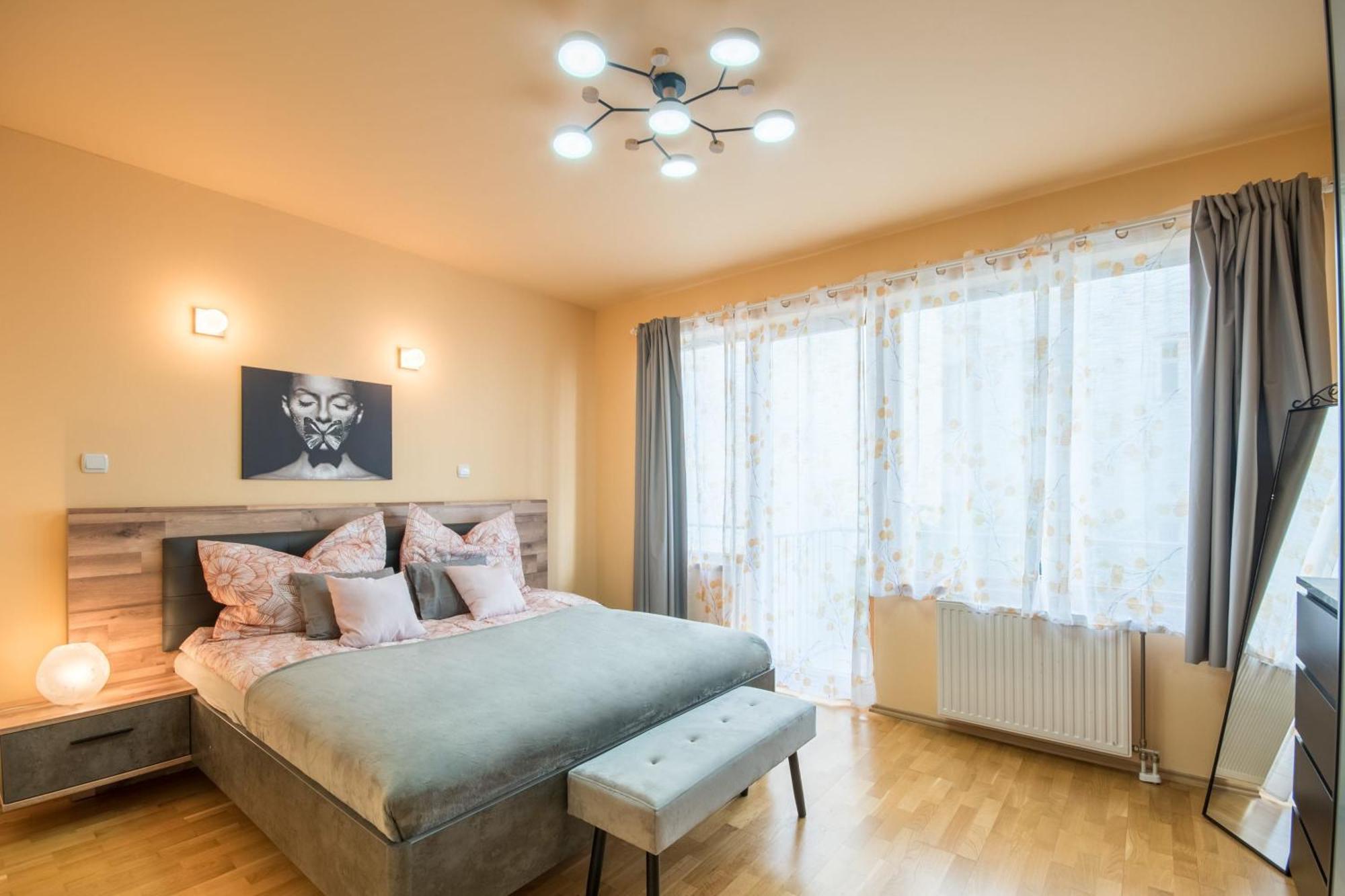 Апартаменты Very Central - Large - Balcony - Comfy Будапешт Экстерьер фото